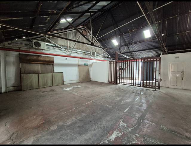 1,299M² WAREHOUSE TO LET IN DRIEHOEK
